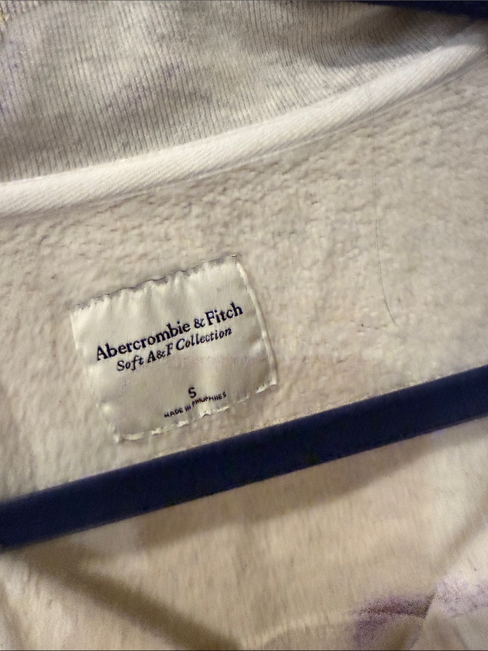 Abercrombie & Fitch Soft AF drama wedge grey sweatshirt, small - Picture 4 of 7